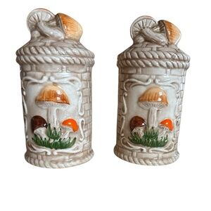 Hi Mark Salt & Pepper Shakers Mushroom Beige Orange Cottagecore Granny 70s Weave